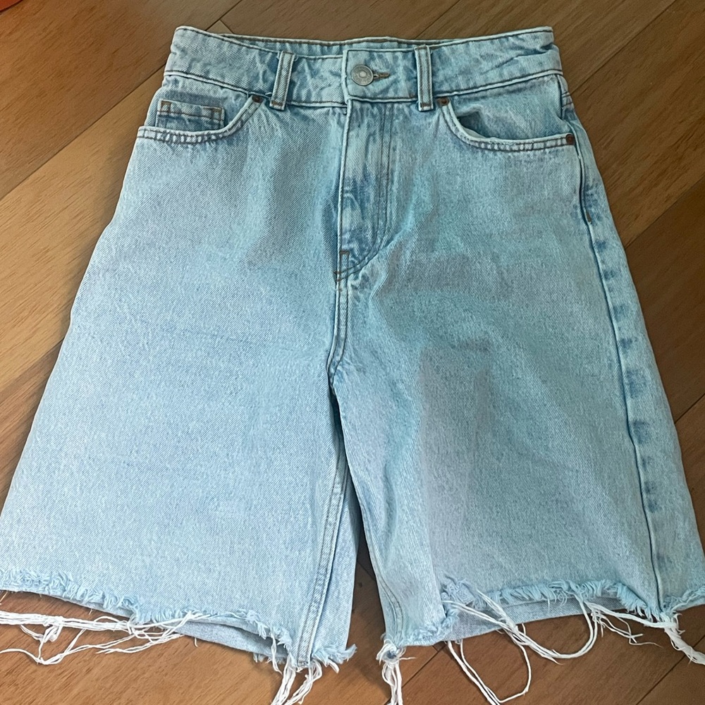 Zara Bermudas Denim Frayed Shorts